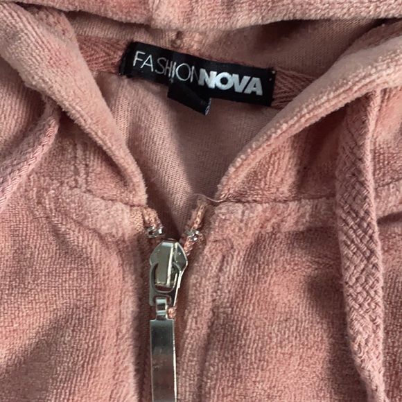 🔴SOLD FashionNova Velour Jogger matching set - Picture 8 of 8